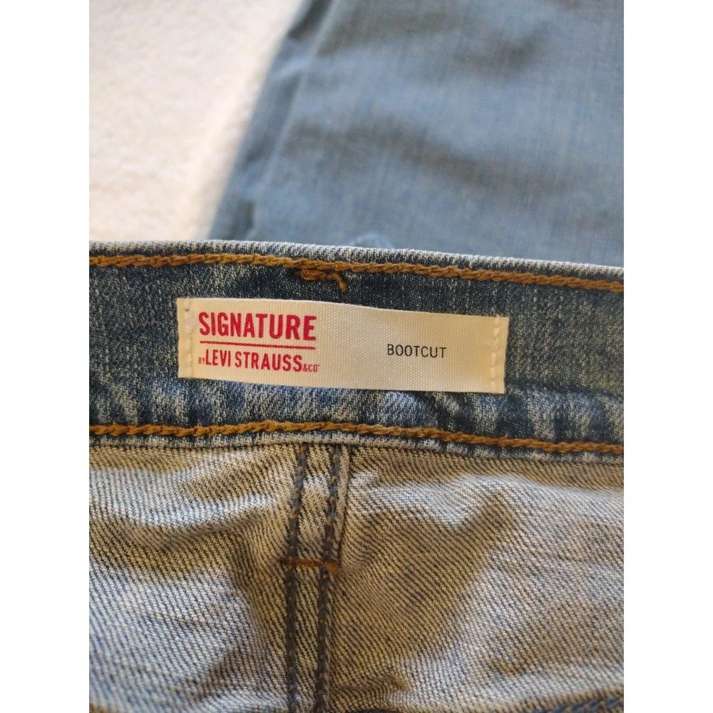 Levi's Strauss & Co Signature Jean Mens 36WX32L Blue Boot Cut Mid Wash High Rise